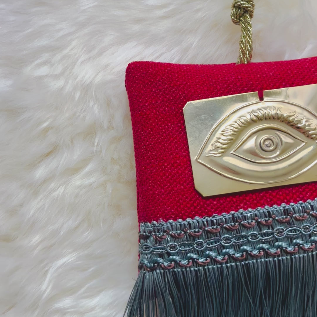 Load and play video in Gallery viewer, Filaxto Pillow - Mati - Eye

